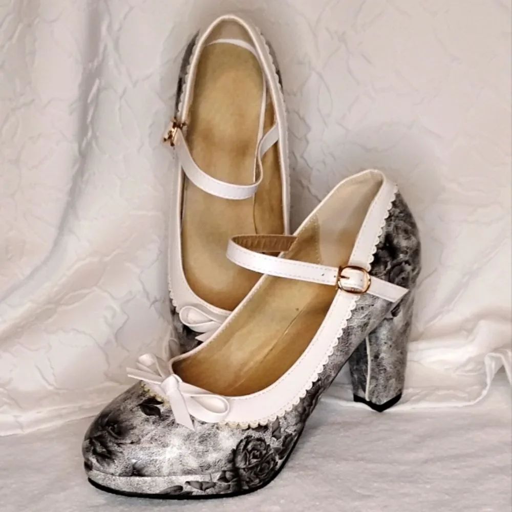 Retro Shoes Unbranded - Picture 1 of 6